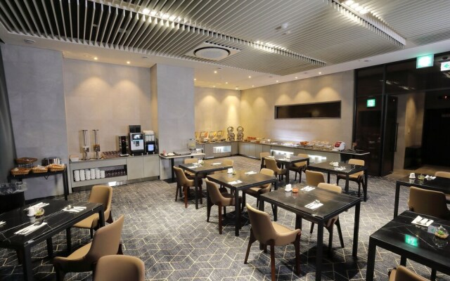 Orchid Hotel