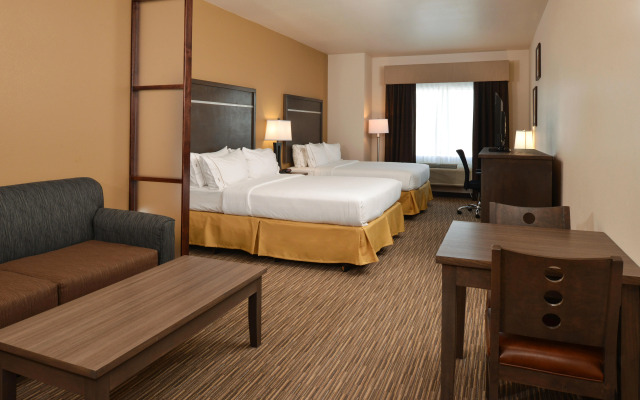 Holiday Inn Express & Suites Globe by IHG