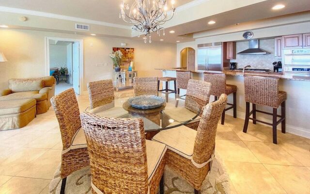 Dunes of Crystal Beach by Destin Getaways