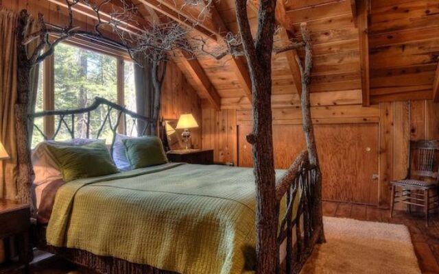 Charming Cascade Chalet