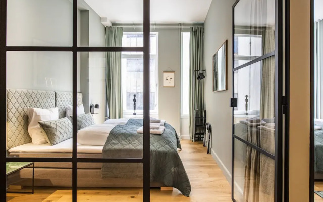 On the Mile 4 - Into This Place