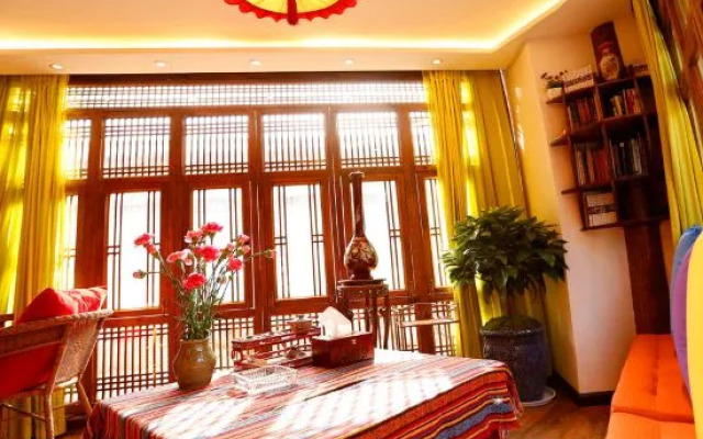 Hua Miao Inn (Lijiang Old Town)