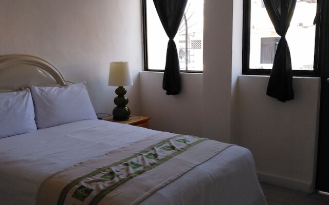 Tropicus 15 Suite Room With Balcony