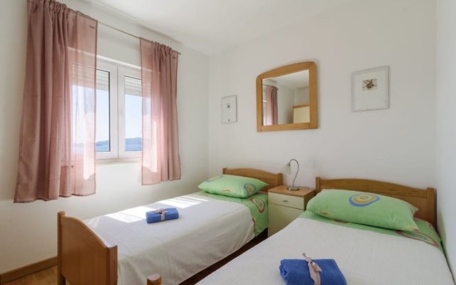 Pery - 2 Bedroom sea View Apartment - A1