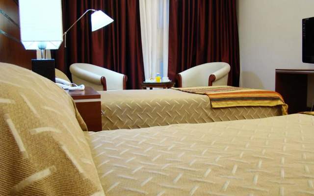 Hotel Orly