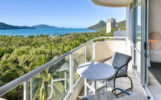 Yacht Harbour Tower 5