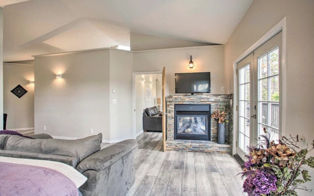 Nine Mile Falls Hideaway: Scenic Retreat on River