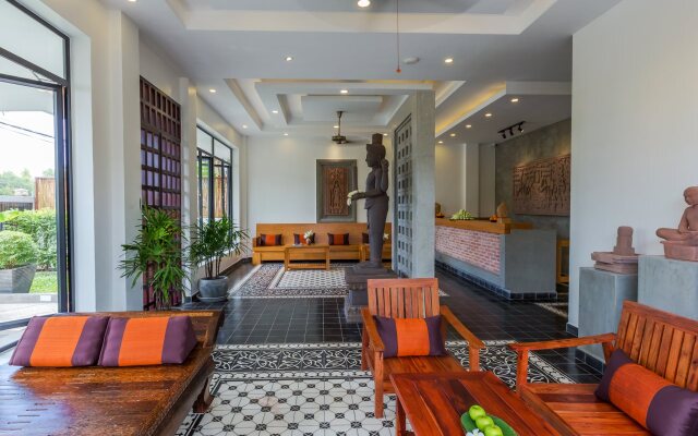 Silver Palms Residence