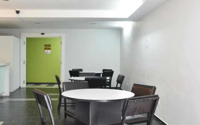 City Campus Lodge & Hotel