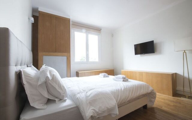 Dreamyflat - Champs Elysées ll