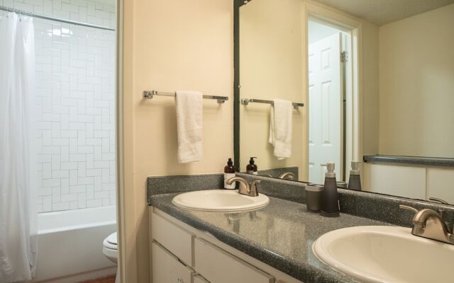 Stylish North Austin Apartments by WanderJaunt