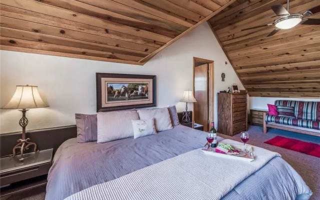 Breakaway Cabin - Three Bedroom Cabin