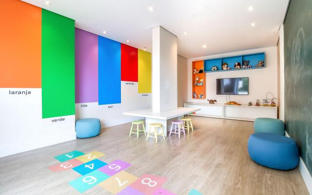 Apê iluminado e com vista alta no Brás