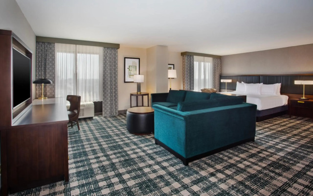 DoubleTree by Hilton Lansing