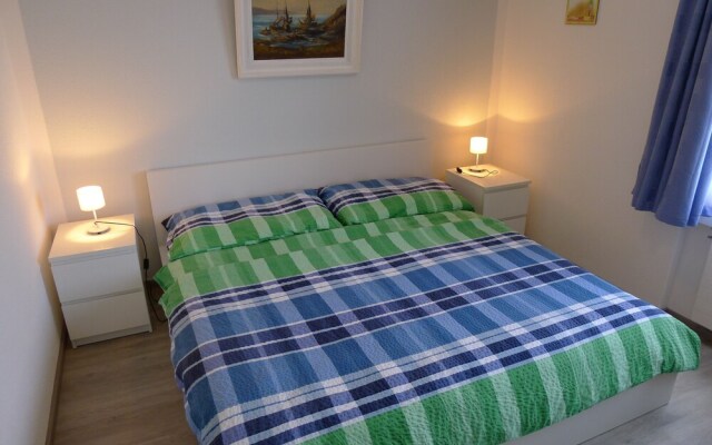 Elfe - Apartments Three-bedroom Apartment for 6 Guests With Patio