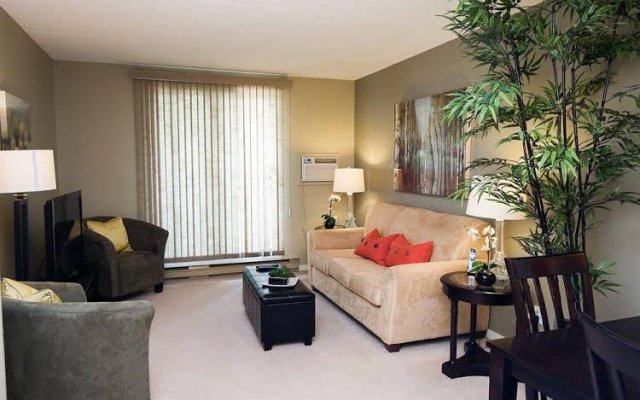 Executive Suites by Roseman