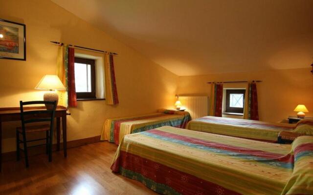 Gîte Villeneuve-d'Allier, 4 pièces, 6 personnes - FR-1-582-208