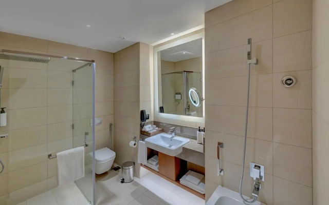 Crowne Plaza Muscat OCEC by IHG