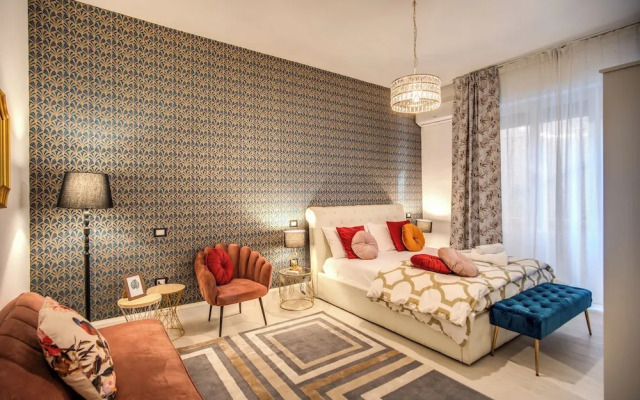 White Mirror  Apartment
