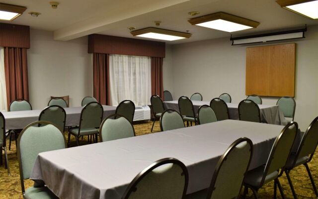 Country Inn & Suites by Radisson Kenosha - Pleasant Prairie
