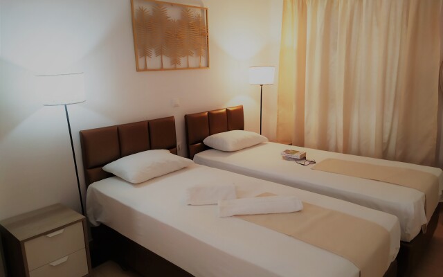 Aronis Apartments