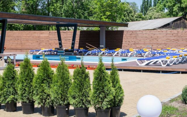 Гостинично-ресторанный комплекс с пляжем RiverSide