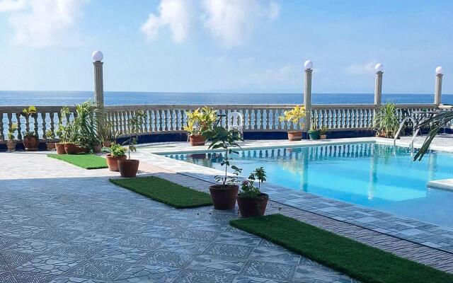 RedDoorz Plus @ Billy's Resort Oslob