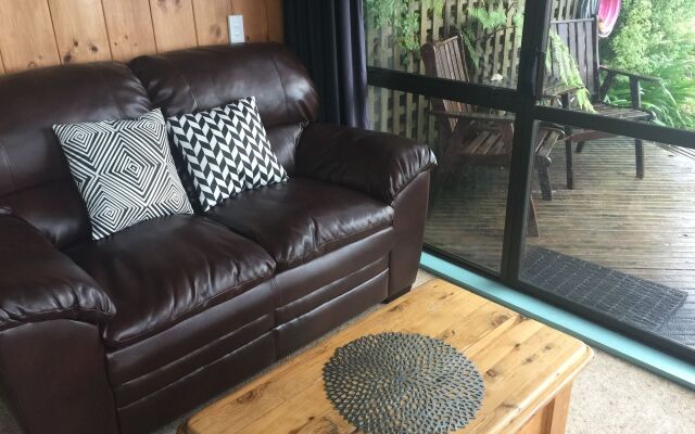Grafton Cottage & Chalets