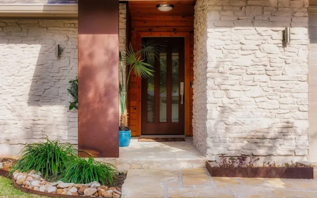 Luxury 5-Bedroom Stay W Pool Spa  Grill
