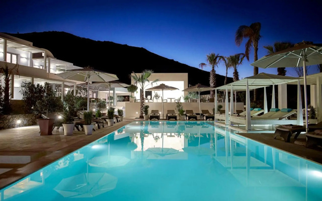 Aurora Luxury Suites