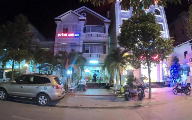 Hoang Gia Hotel Con Đao