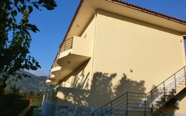 Artemis Marina Apartments