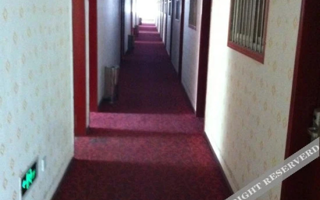 Junyi Chain Hotel (Yongfeng Subway Station)