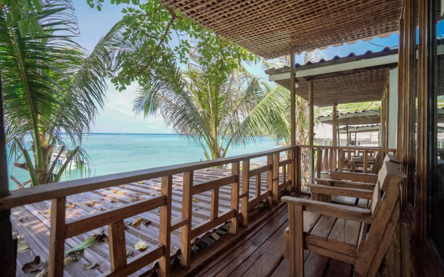 Phi Phi Cozy Seafront Resort
