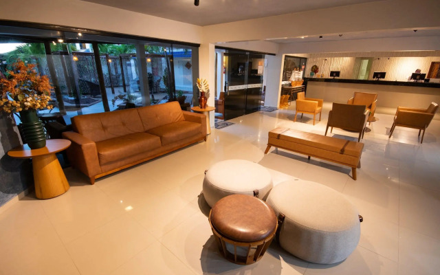 Croa Mares Hotel