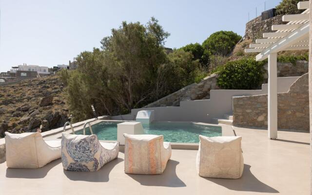 Luxury House with Private Pool 1A