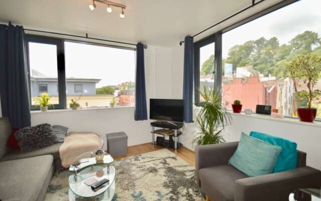 Bright Apartment In The Heart Of Bristol