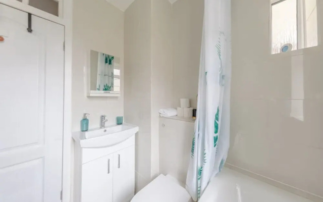 Stylish and Central 1 Bedroom Flat in Maida Vale