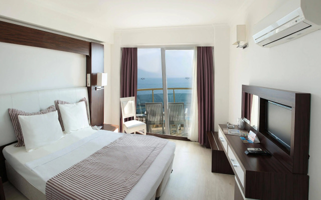 Arora Hotel