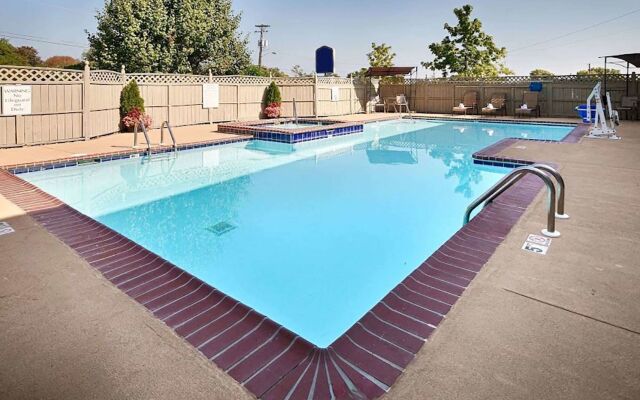 Days Inn by Wyndham Columbia Kentucky