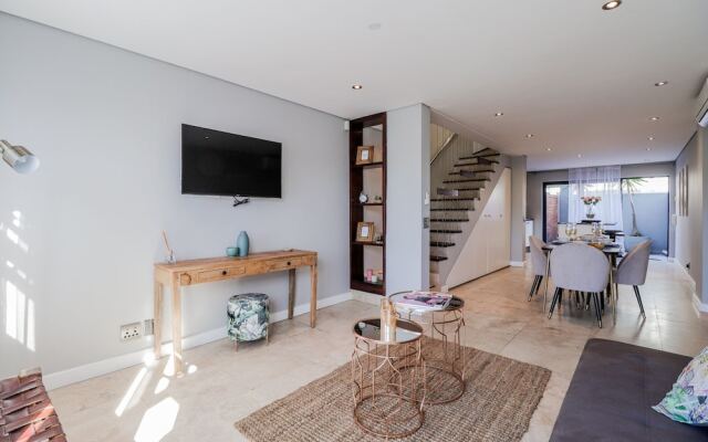 Loader Street Studios 5 by CTHA