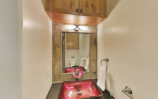 400fairg 3 Bedroom Condo