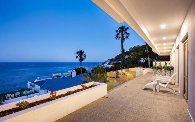 Clifton YOLO Spaces – Clifton Mansion Villa