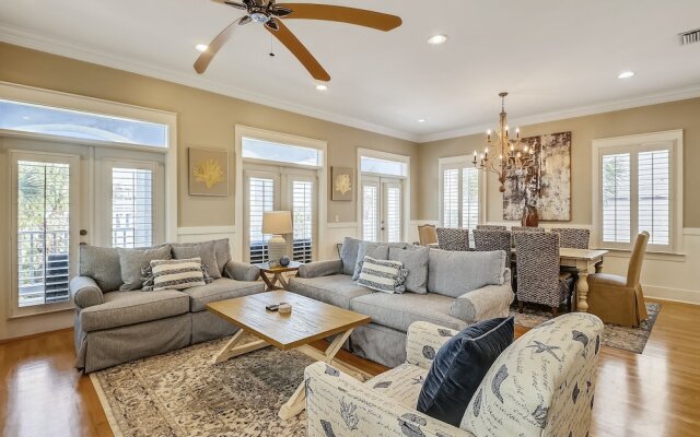 Paradise Pointe - Gorgeous 4 BR home with pool by RedAwning