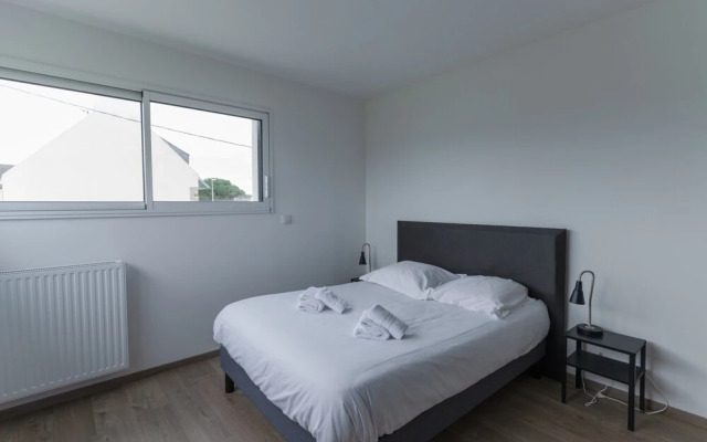 Pretty new House 2 Steps From the sea