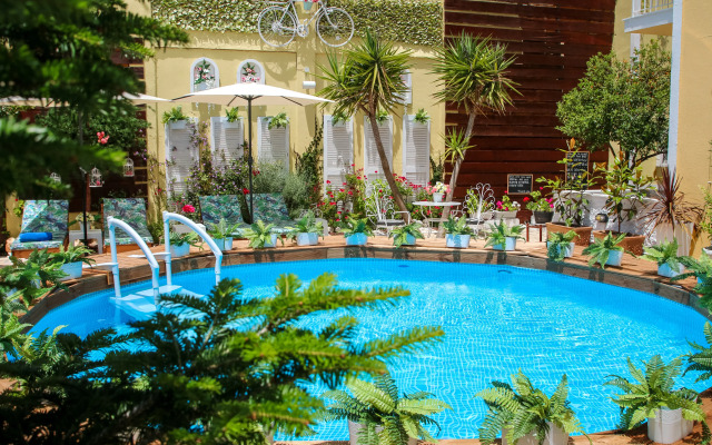 V.A. Boutique Apartments and Suites