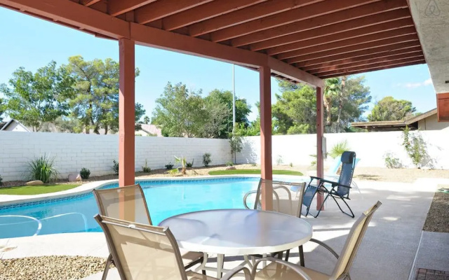 Luxury 4br 8min to Las Vegas Strip
