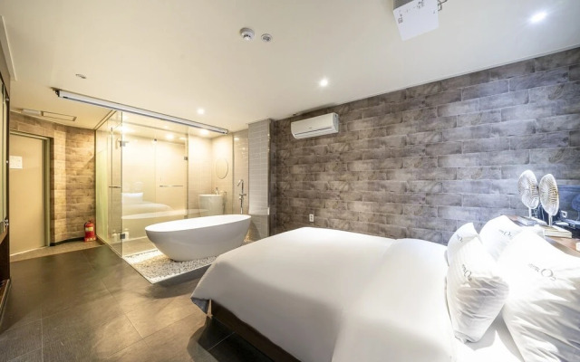 Tongyeong Hotel O2