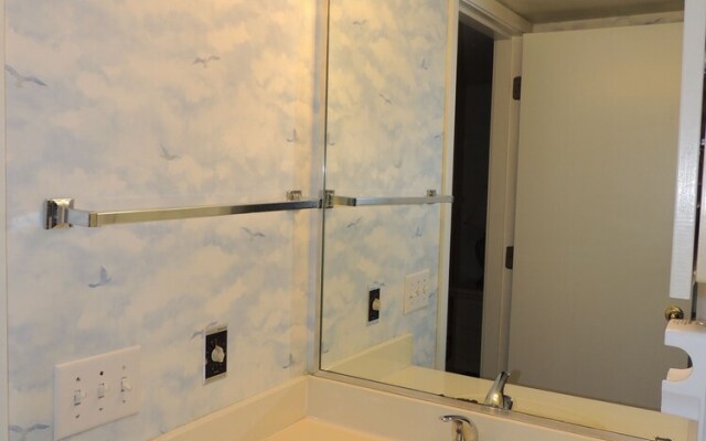 Laurel Court #308