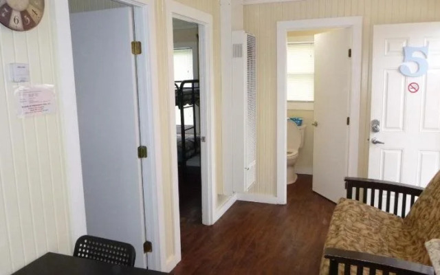 Double Barr Cottages